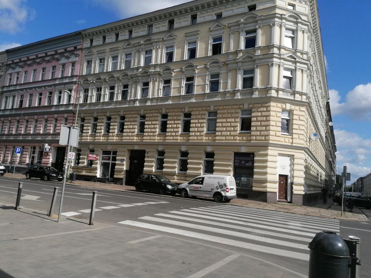 Hostel Tulip - Pokoj 5 Ze Wspolna Lazienka I Kuchnia Szczecin Ngoại thất bức ảnh