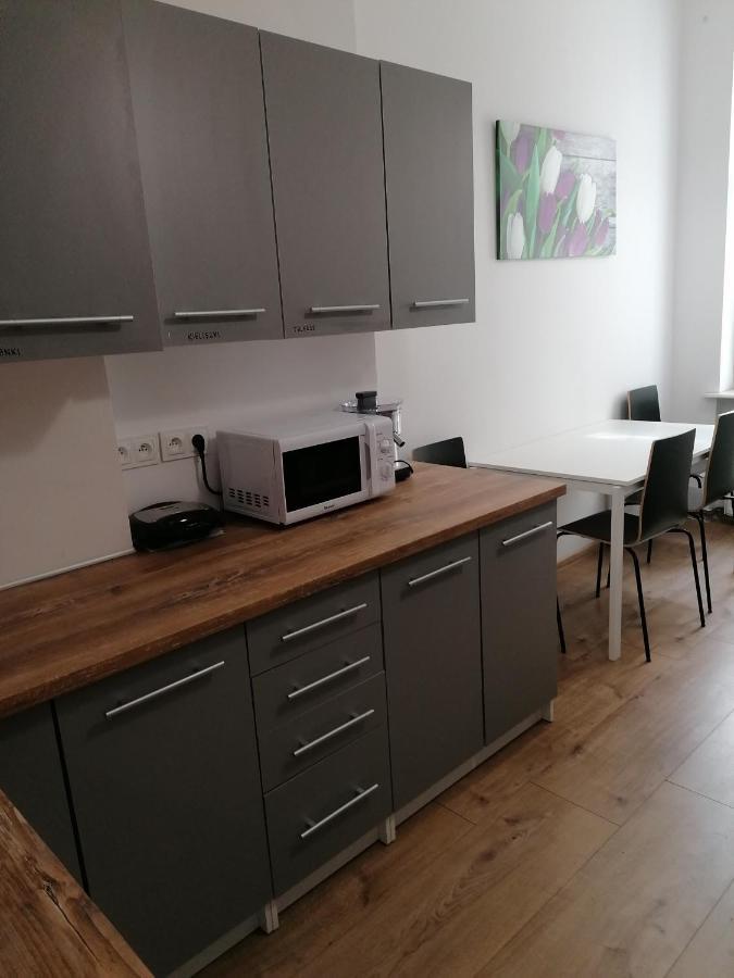 Hostel Tulip - Pokoj 5 Ze Wspolna Lazienka I Kuchnia Szczecin Ngoại thất bức ảnh