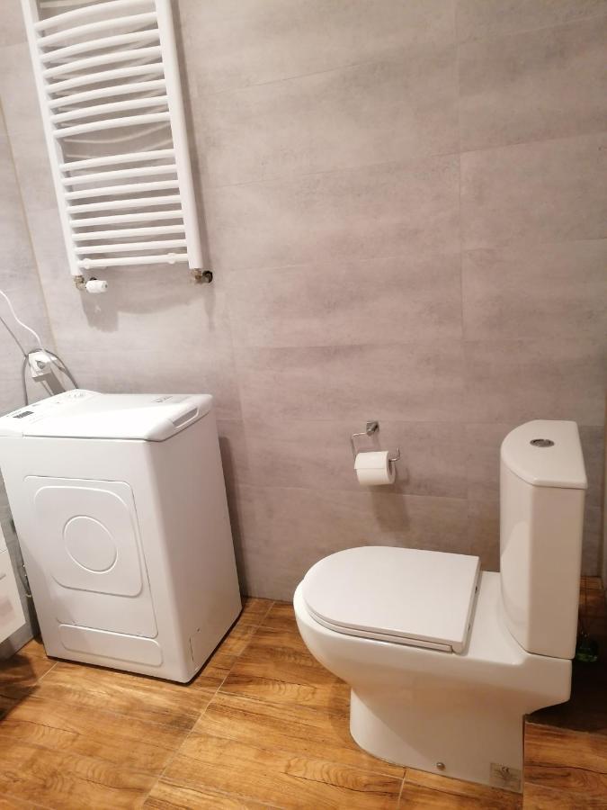 Hostel Tulip - Pokoj 5 Ze Wspolna Lazienka I Kuchnia Szczecin Ngoại thất bức ảnh